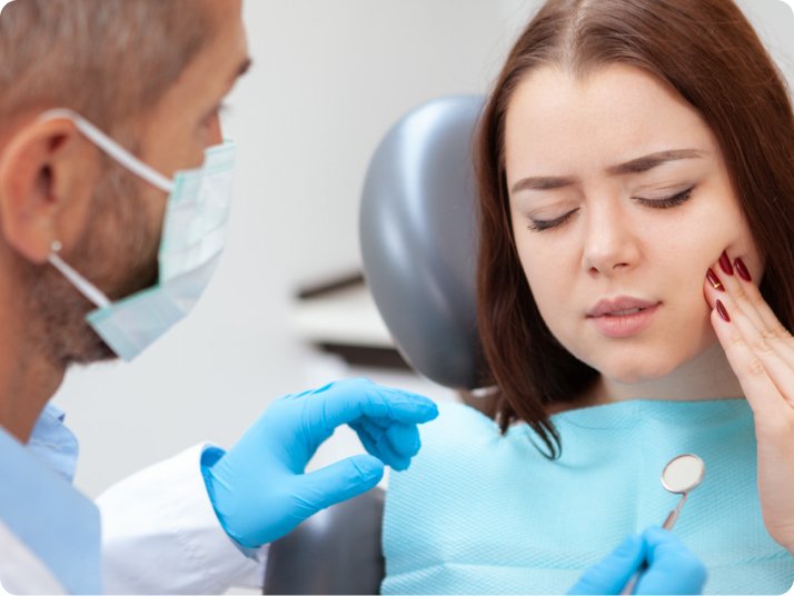 Urgent dental treatment in Mold